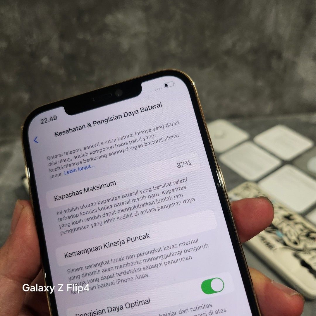 baterai iPhone 12 boros