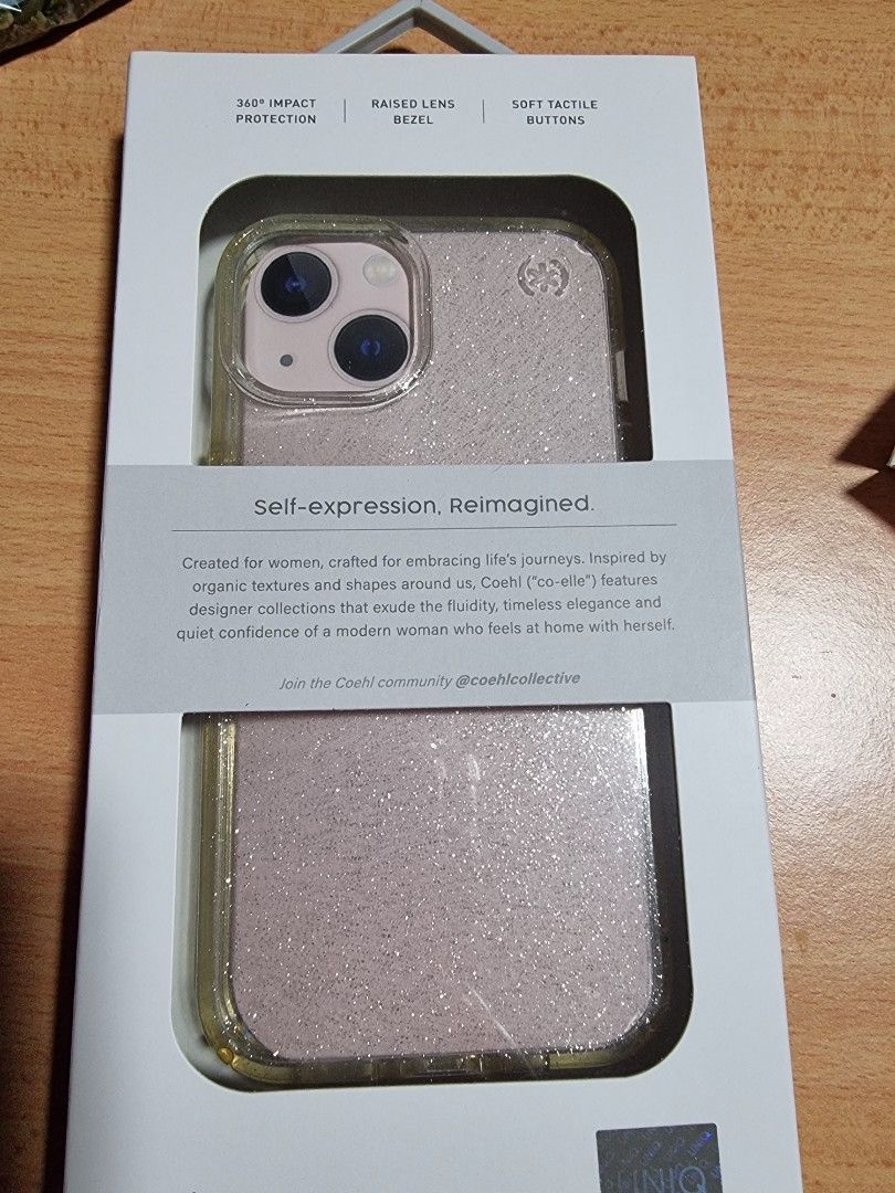 Iphone Case (Category: Cases & Sleeves) located in Singapore. Submitted by bam.jlwc (Listing ID 1316396179, Image 3). Description: brand new iphone 13 case 2 for $25.