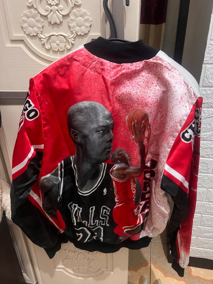 Jacket jordan chicago bulls tag chalk line Fesyen Pria Pakaian Lainnya di Carousell