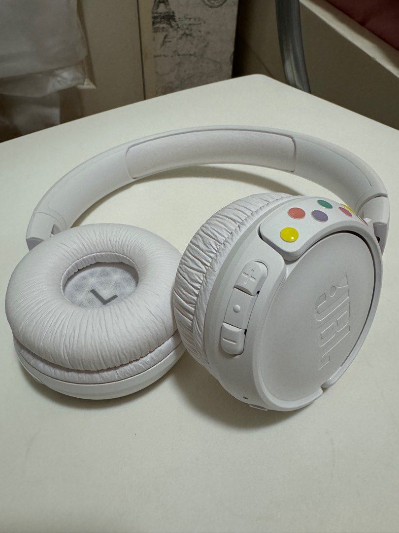 JBL Headset (Category: Headphones & Headsets) located in Mandaluyong City. Submitted by lechocolatchaud (Listing ID 1316370478, Image 3). Description: Used a few times only, in good condition (looks new), no defects, sounds are good, no issues. I just put some stickers on it. Original item, no more box included..
