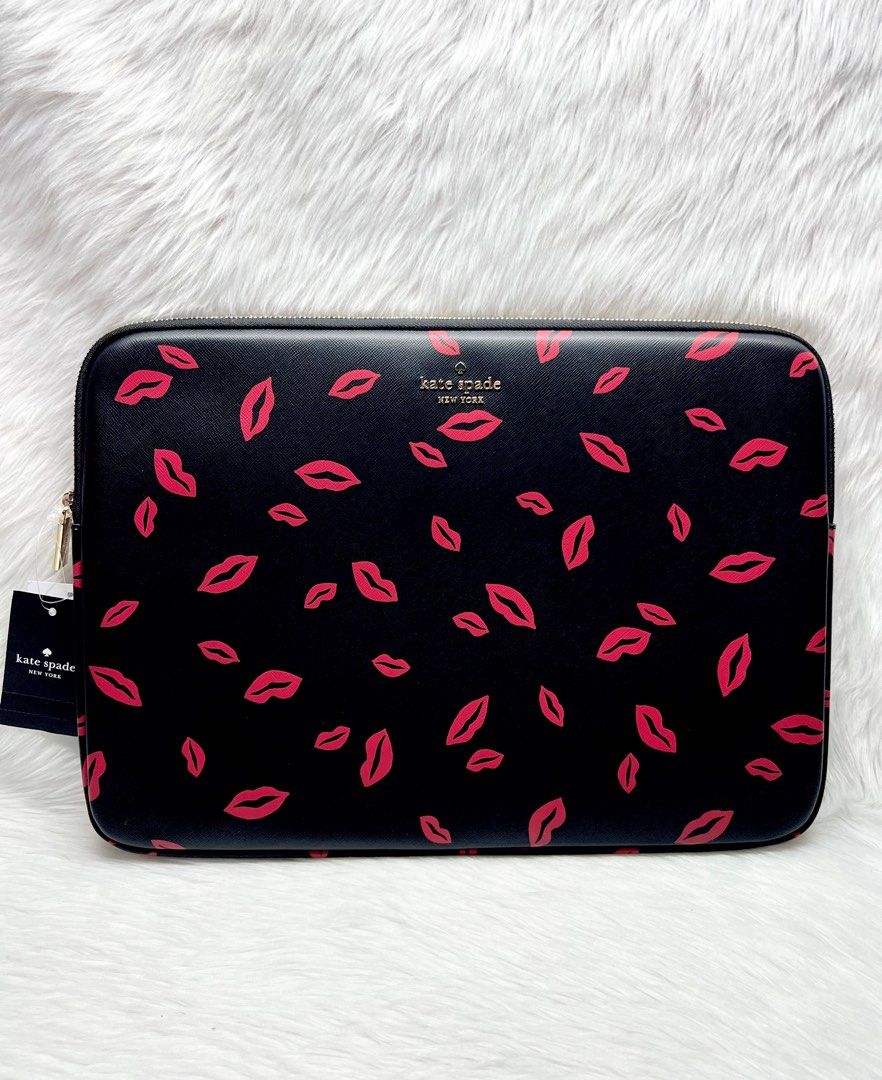 Kate Spade KS New York Laptop Case Sleeve. Fits 15 inches laptop. (Category: Purses & Pouches) located in Manila. Submitted by Authentic.Hub (Listing ID 1316400686, Image 1). Description: Kate Spade New York Laptop Case Sleeve. Fits 15 inches laptop. Measurements L:15.16” W:0.79” H:10.63” Fits Up to 15 Inch Laptop COLOUR Black Multi Silver-Toned Hardware MATERIAL Saffiano Calf Leather SIZE & FIT L:15.16” W:0.79” H:10.63” Fits Up to 15 Inch Laptop