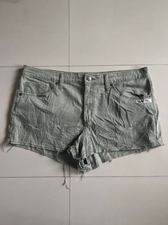 (Category: ) located in . Submitted by leyapparels (Listing ID 1316441351, Image 1). Description: .