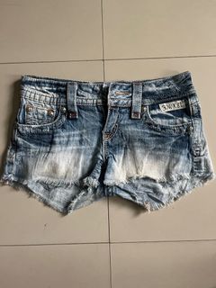 (Category: ) located in . Submitted by leyapparels (Listing ID 1316441756, Image 1). Description: .