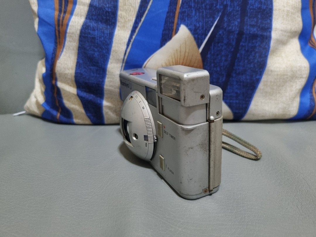 Mamiya U Film Camera Japan (Category: Cameras) located in Silang. Submitted by samflores2k4t7 (Listing ID 1316292315, Image 2). Description: For sale Mamiya U Film Camera Made in Japan Selling as is defective.