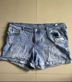 (Category: ) located in . Submitted by leyapparels (Listing ID 1316441626, Image 1). Description: .