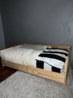 SOLID WOOD PET BED W/ MATTRESS