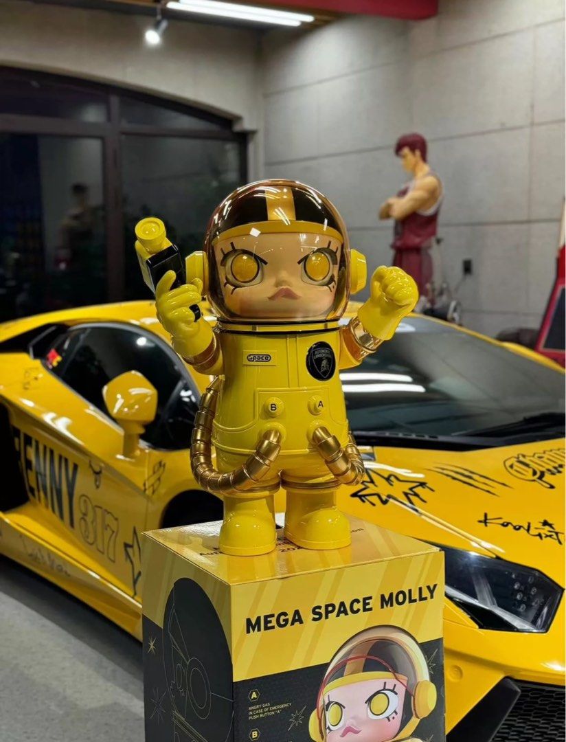 MEGA SPACE MOLLY 1000％ Lamborghini