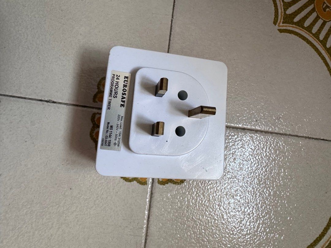 Programme Timer (Category: Other Gadgets) located in Singapore. Submitted by xianglung (Listing ID 1316301027, Image 2). Description: .