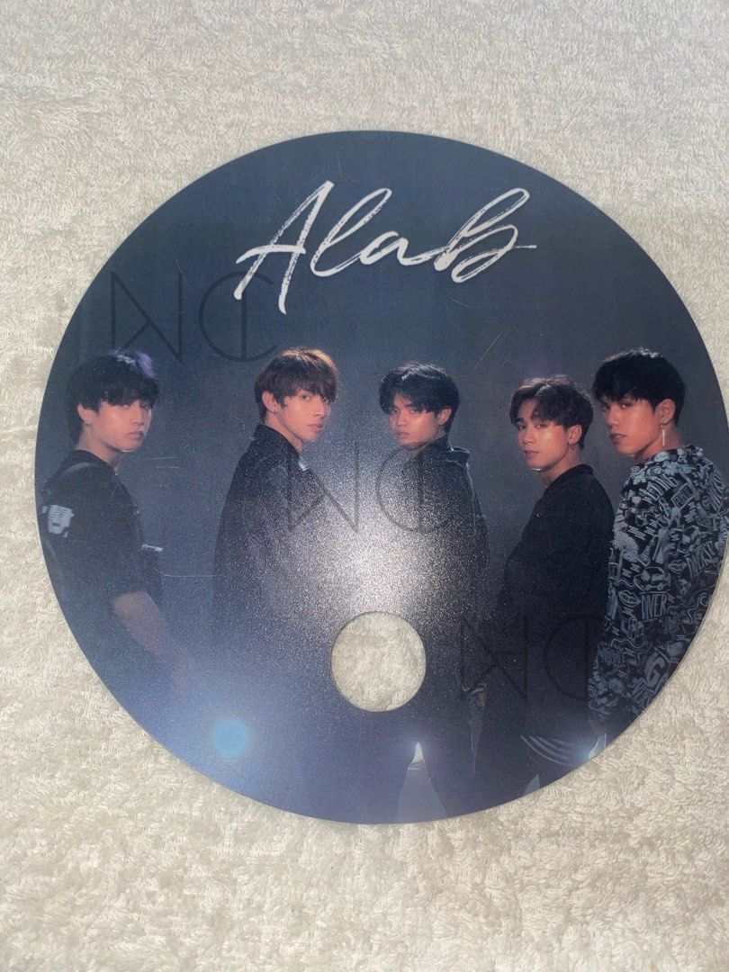 SB19 GITZ ALAB FAN (Official Merch) (Category: Fans) located in Manila. Submitted by nccollections (Listing ID 1316382848, Image 2). Description: SB19 Official Alab Fan • onhand • never used, good as new • lalamove/grab/direct j&t.