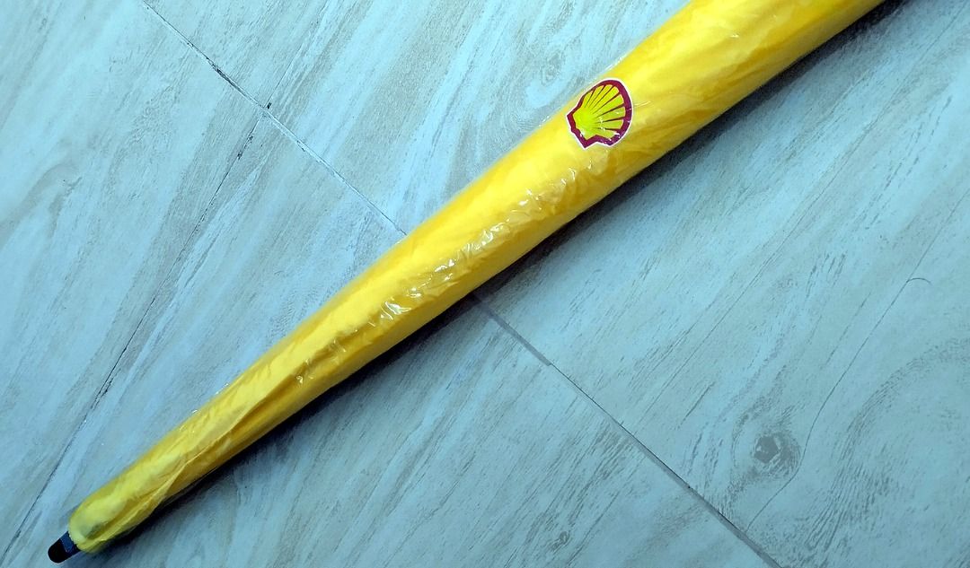 Shell GO+ golf umbrella (Category: Umbrellas) located in Quezon City. Submitted by niteroi (Listing ID 1316322268, Image 1). Description: Shell GO+ golf umbrella New, unused cond. With sling on nylon case Proj. 4/ Cubao QC .