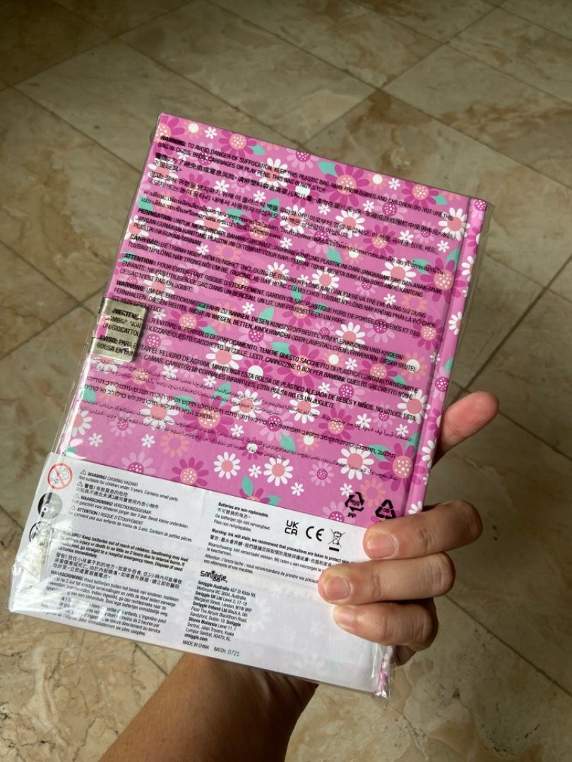 Smiggle notebook with lock & pen ORIGINAL (Category: Babies & Kids Fashion) located in Paranaque City. Submitted by sengloveima (Listing ID 1316335045, Image 3). Description: .