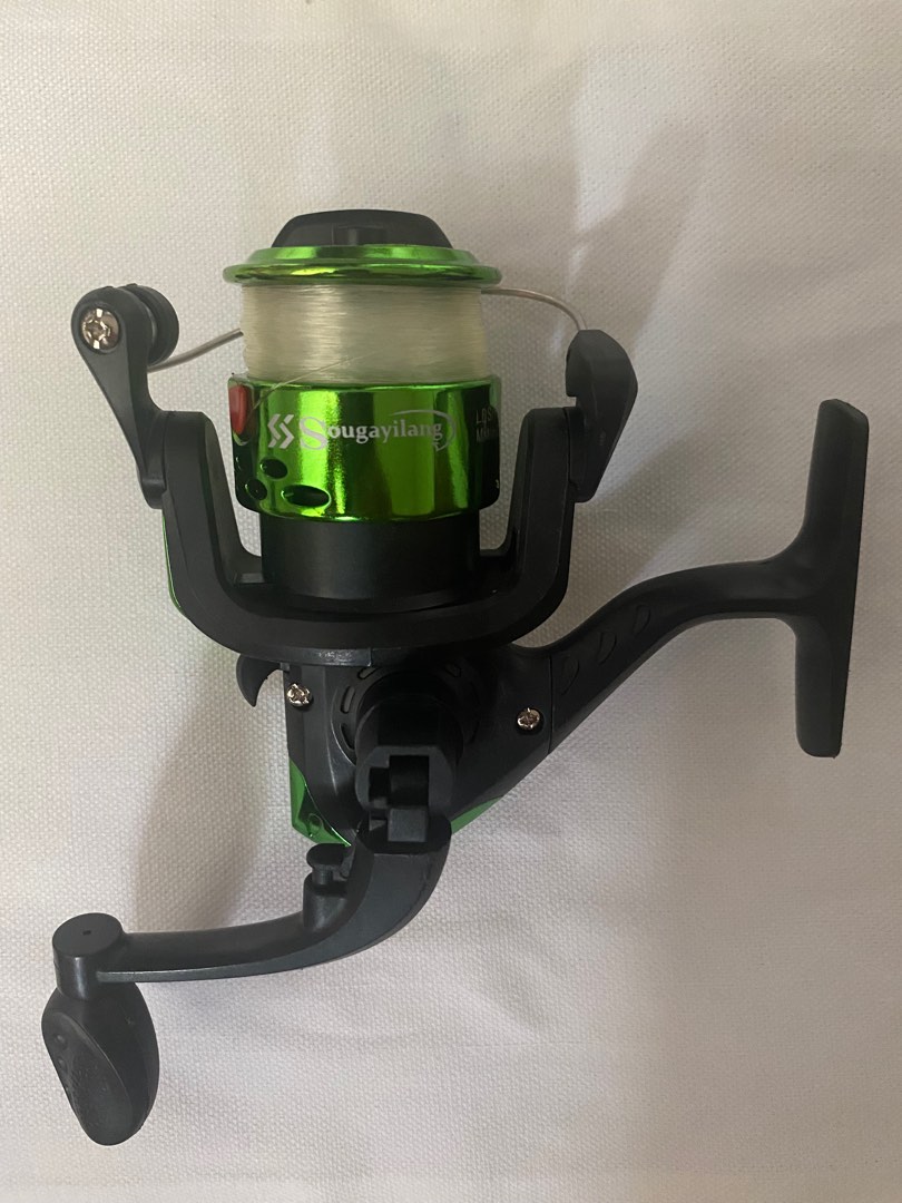Sougayilang AK-200 Fishing reel fishing equipment, Sports Equipment, Fishing  on Carousell
