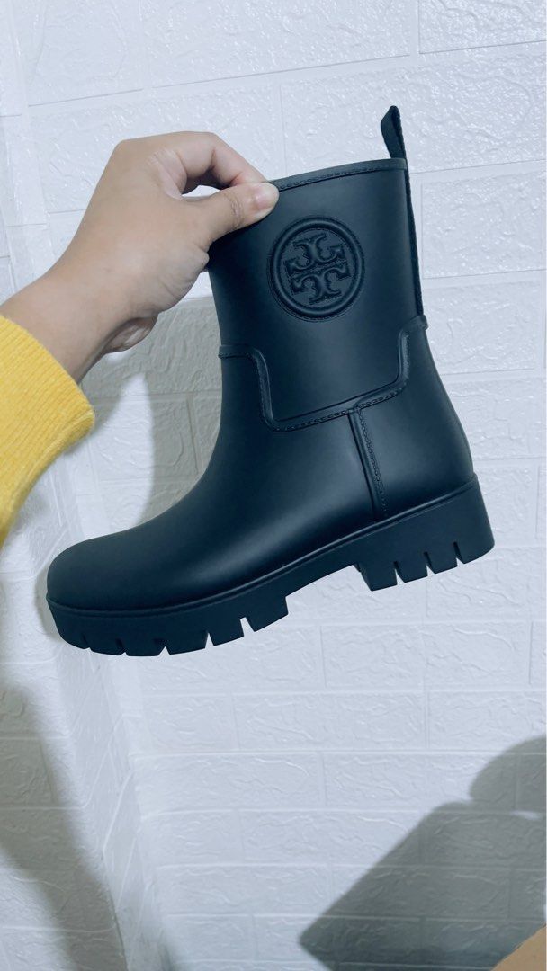 Tory burch rain boots size 8 top