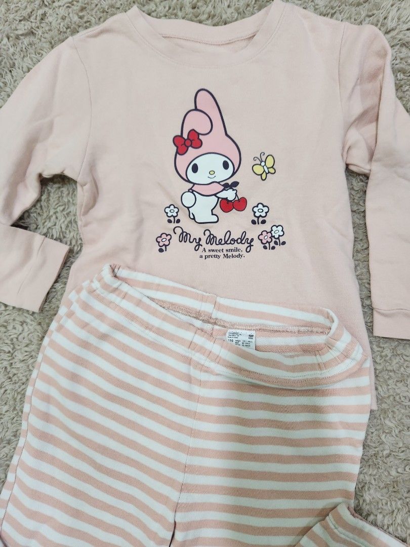 Uniqlo and carters pajama sets (Category: Babies & Kids Fashion) located in Quezon City. Submitted by pin24 (Listing ID 1316353943, Image 3). Description: uniqlo hello kitty size 110 height 105-115cm carter's 5yo santa pj's.