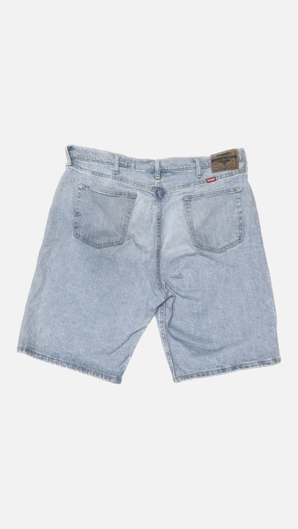 Wrangler Jorts (Category: Jeans) located in Manila. Submitted by cxfer (Listing ID 1316324923, Image 2). Description: Wrangler Relaxed Fit Jorts sz 38 L 21 Leg Opening - 11.