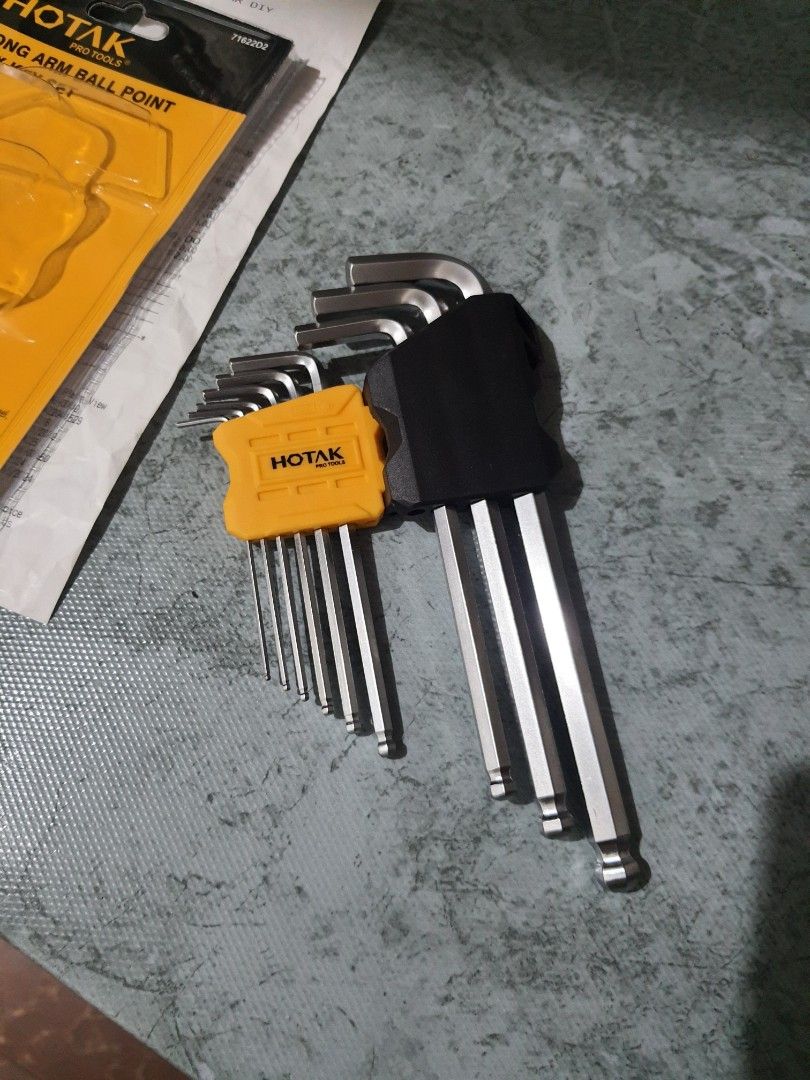 9 Pieces Allen Wrench Key Set (Category: Construction Tools & Equipment) located in Bulacan. Submitted by prelovedbyjael (Listing ID 1316497810, Image 2). Description: Brand new po ito. Hindi nagamit. RFS: wrong size Check packaging for sizes.