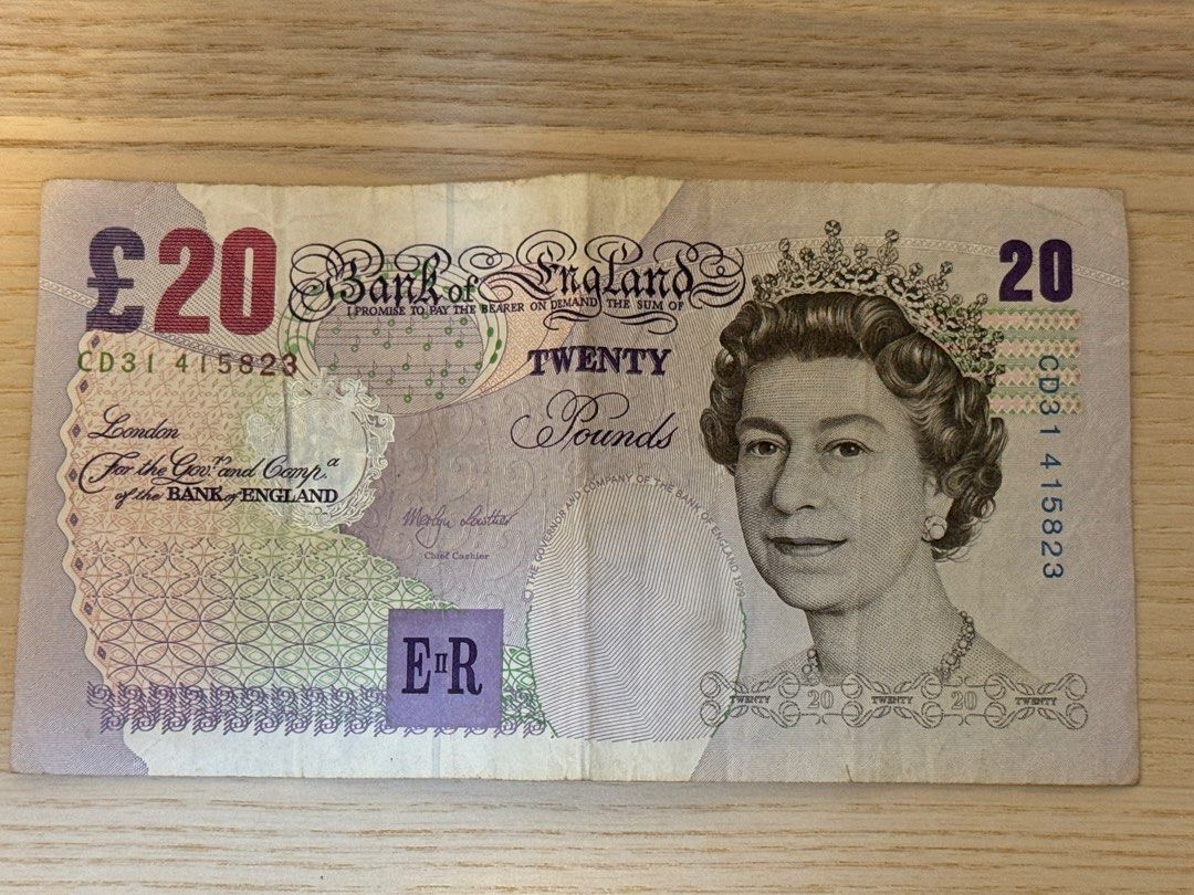 舊版英鎊$20 1999年英女王伊利沙伯頭像, 興趣及遊戲, 收藏品及紀念品, 錢幣- Carousell
