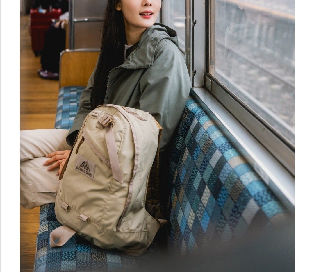 GREGORY backpack Gregory Gregory Fine Day V2 backpack 18L FINE DAY V2 DESERT SAND BLACK TAPESTRY GARDEN TAPESTRY ULTRA VIOLET