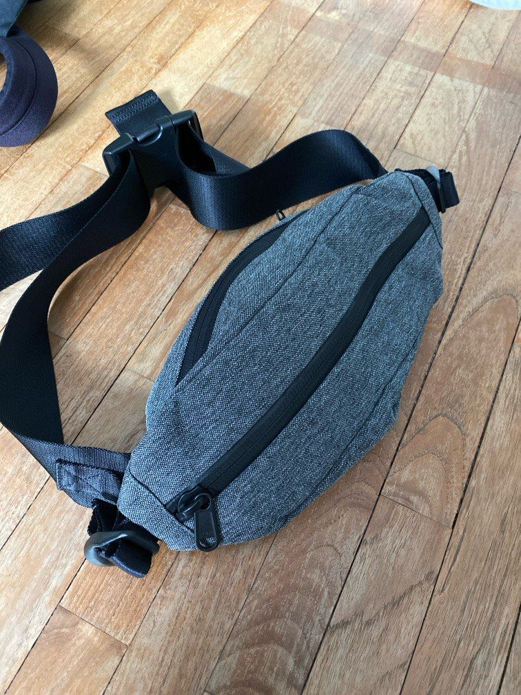 Aer City Sling