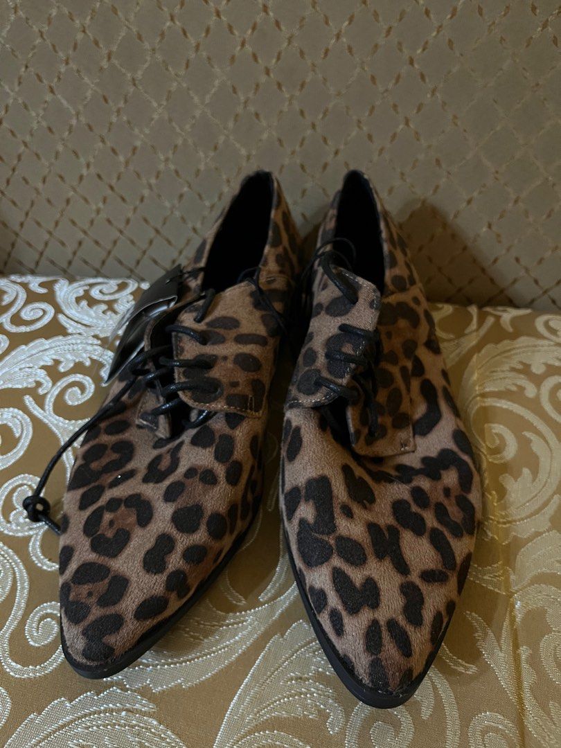 Animal Print Shoes (Category: Loafers) located in Taguig. Submitted by dvllnv (Listing ID 1316621903, Image 1). Description: .