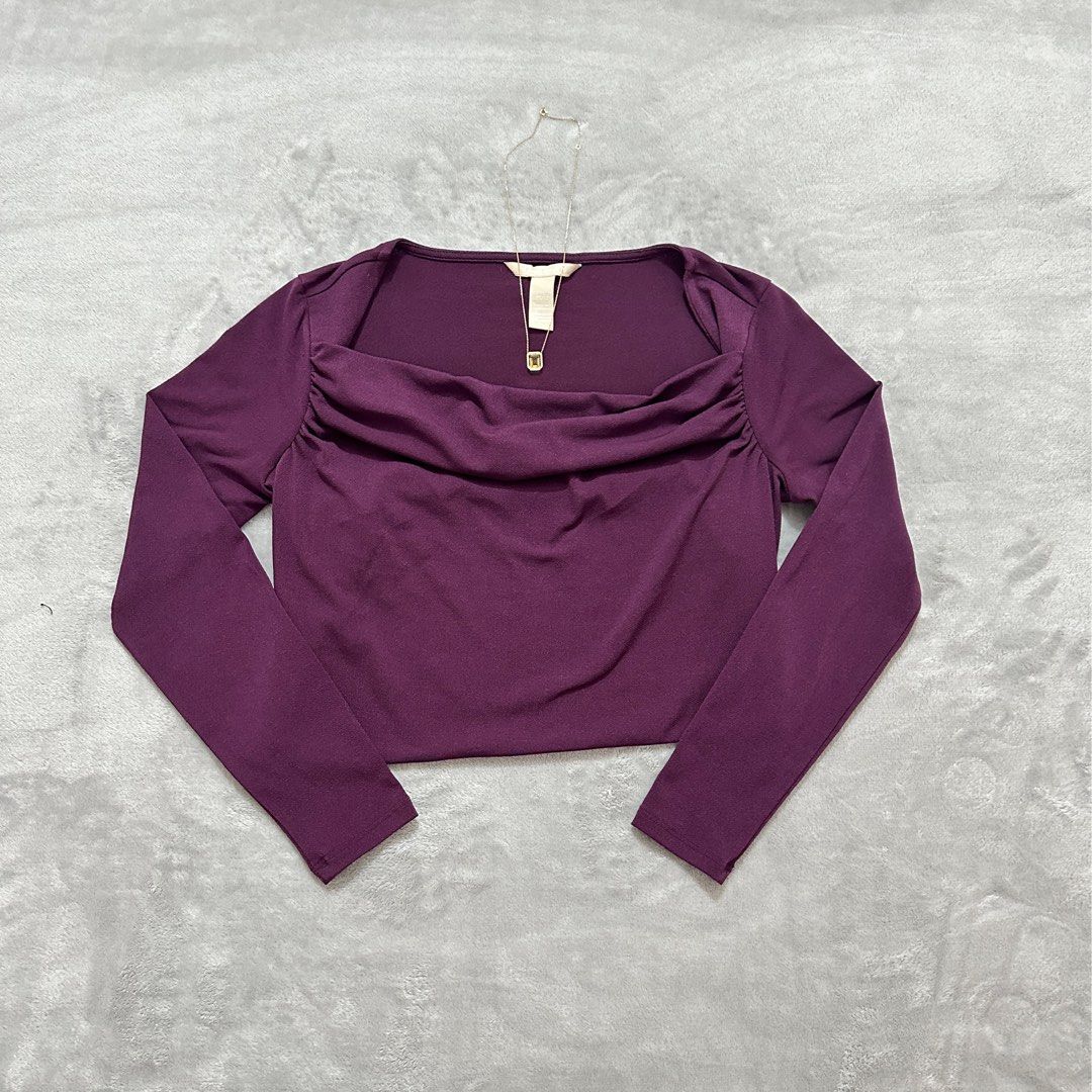 BANANA REPUBLIC Plum Formal Top (Category: Longsleeves) located in Quezon City. Submitted by zee_declutters (Listing ID 1316468556, Image 1). Description: ✿ Can fit to S-M ✿ Used before as office wear.