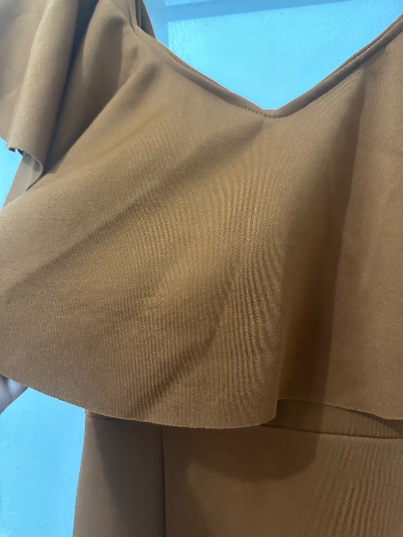 Brown Off shoulder Dress (Category: Evening dresses & gowns) located in Quezon City. Submitted by declutter_A (Listing ID 1316534864, Image 2). Description: S-M Used once. Pm for ww. .