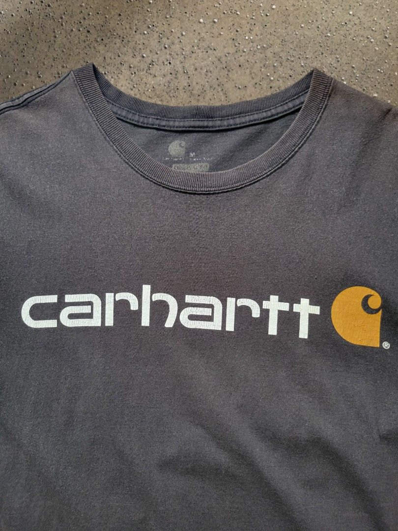CARHARTT K195 (Category: Tshirts & Polo Shirts ) located in General Santos City (Dadiangas). Submitted by hoverfinds (Listing ID 1316469574, Image 2). Description: dimes 21.5"x30" color rate 8.8/10 issue: good fade Php 700shipped jnt.