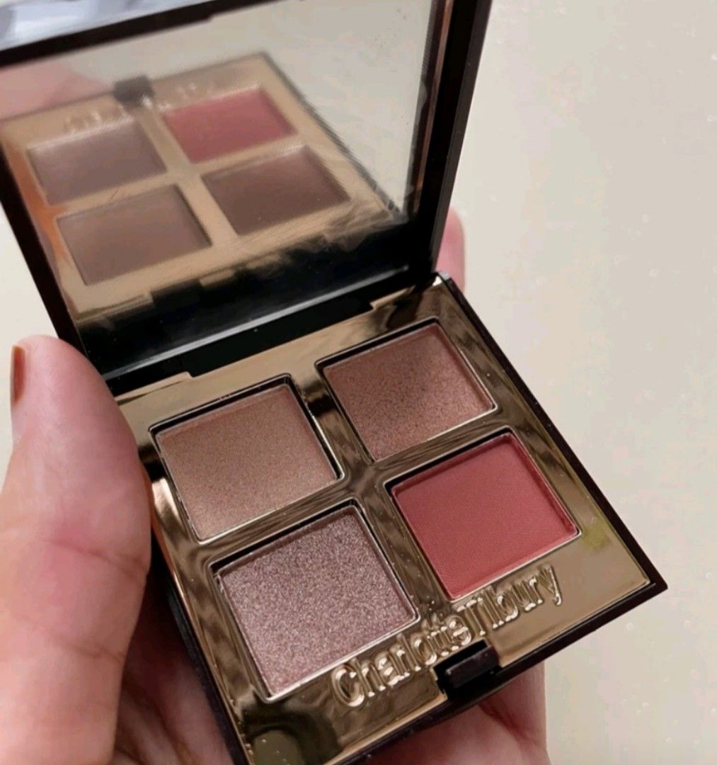 Charlotte Tilbury Eyeshadow Palette 2.8g (Category: Makeup) located in Manila. Submitted by etincellee (Listing ID 1316616457, Image 2). Description: International Mall Pull-out Payment Method: GCASH Shipping Options: LALAMOVE Direct JNT.