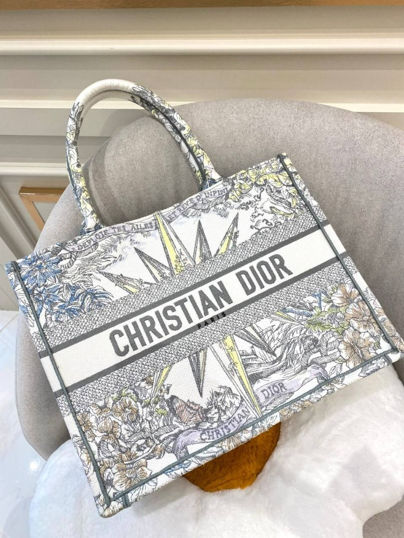 Dior book tote colors hotsell