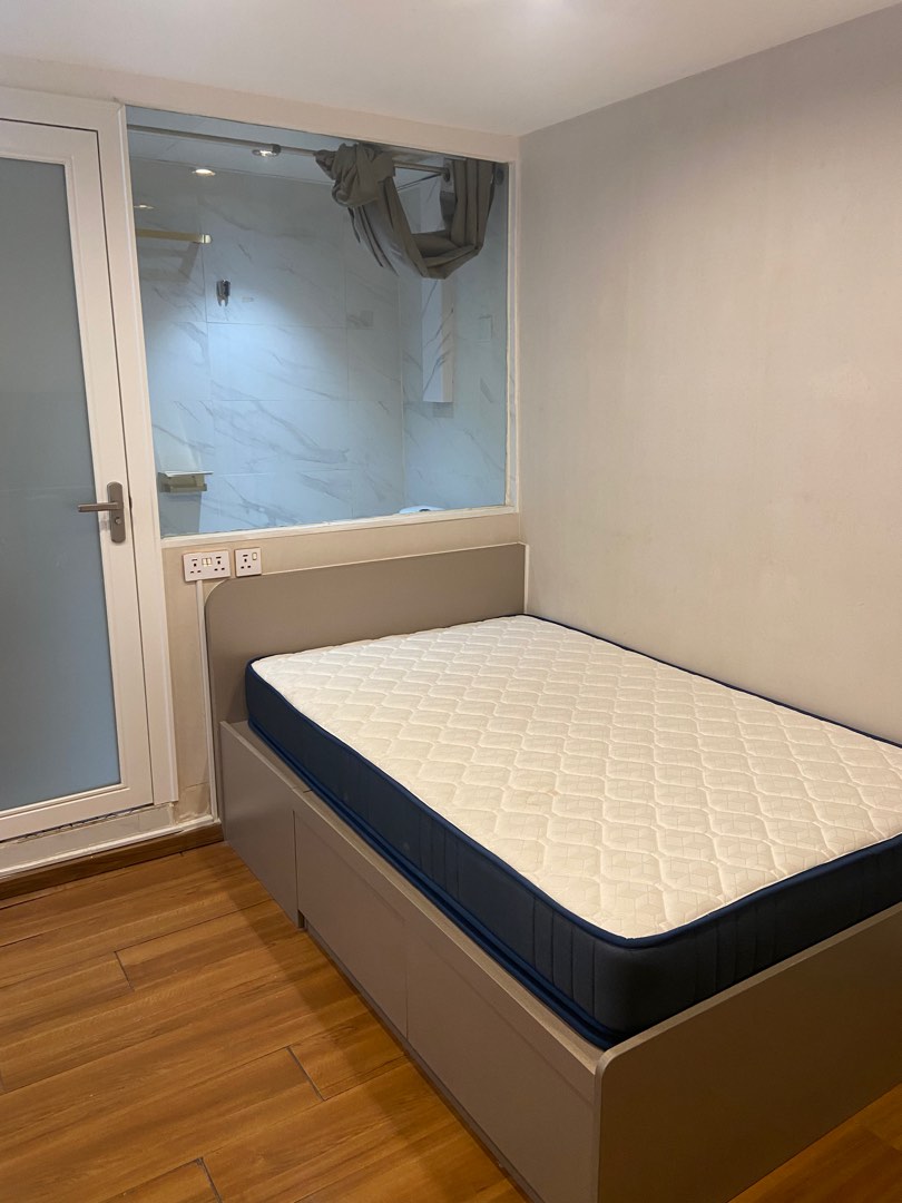 Clean and Spacious Room in Causeway Bay (5min walk from CWB MTR Station)62863194386434112
