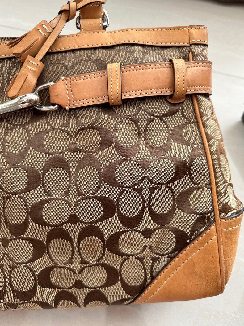 Coach Hampton Shoulder Tote Bag, Luxury, Bags & Wallets on Carousell