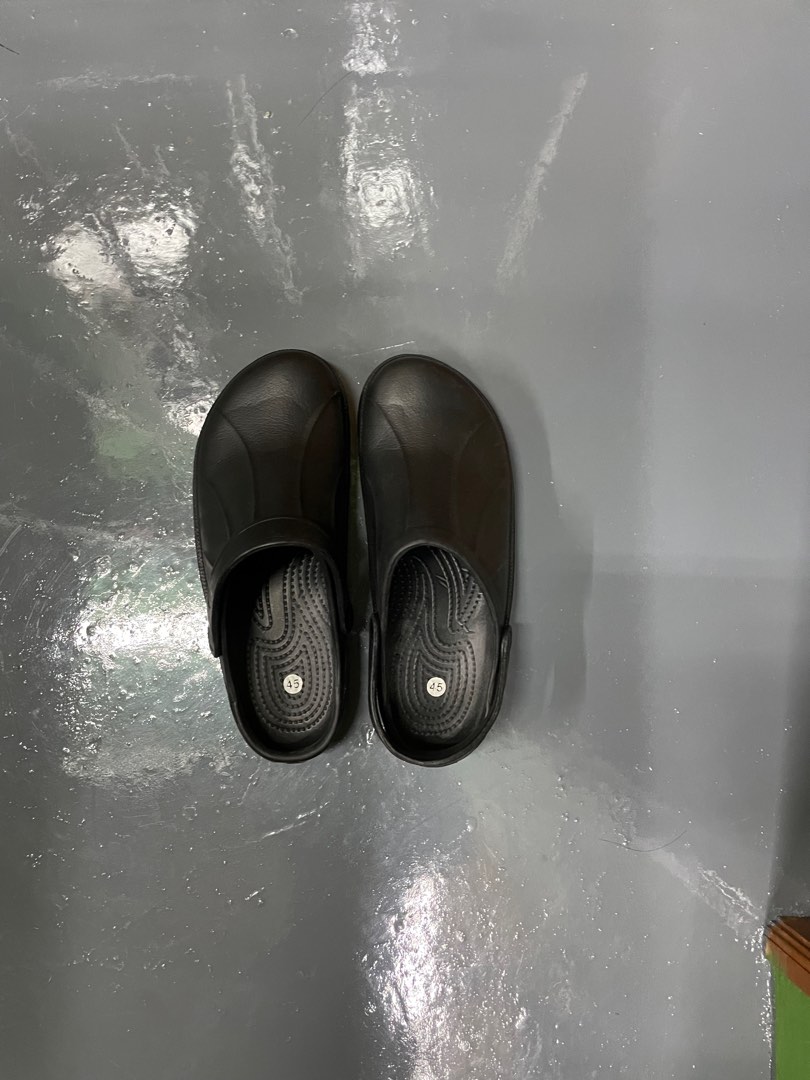 Crocs look alike store