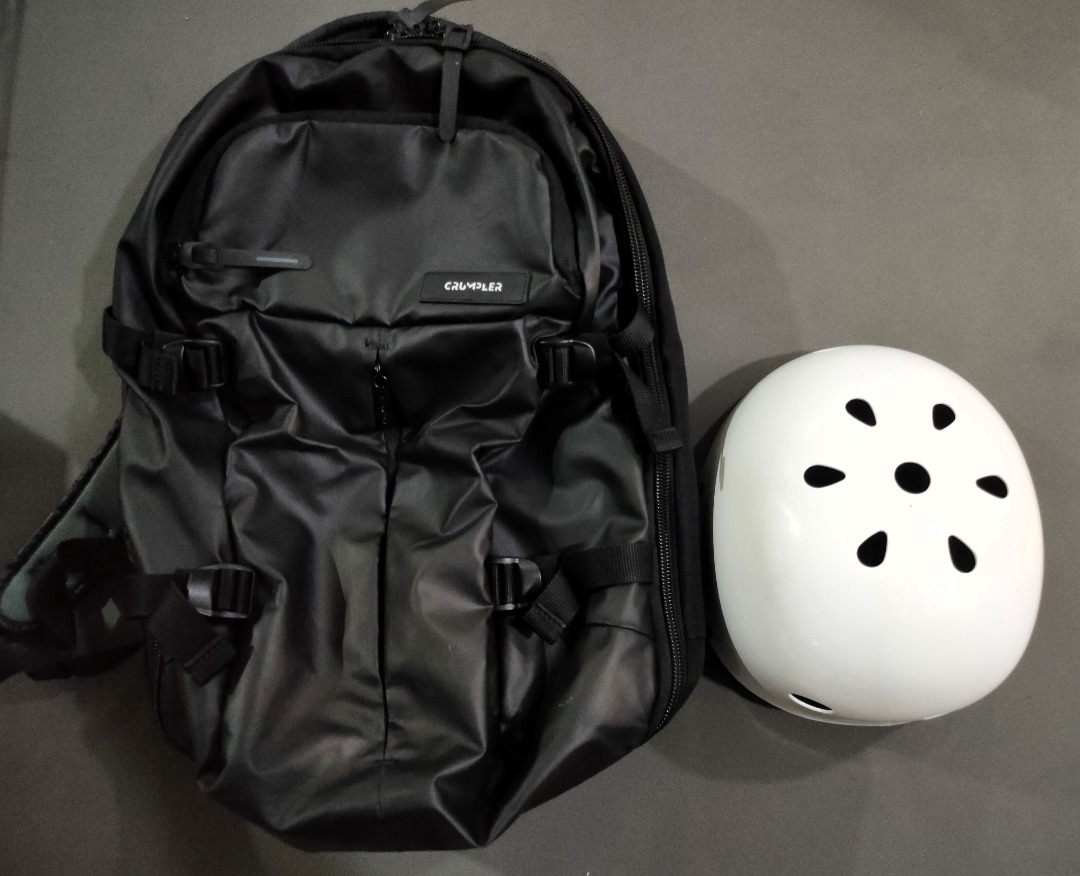 Crumpler zero border backpack review sales