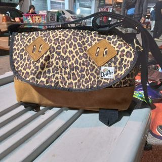 (Category: ) located in . Submitted by wan_future_bundle17 (Listing ID 1316579614, Image 1). Description: .