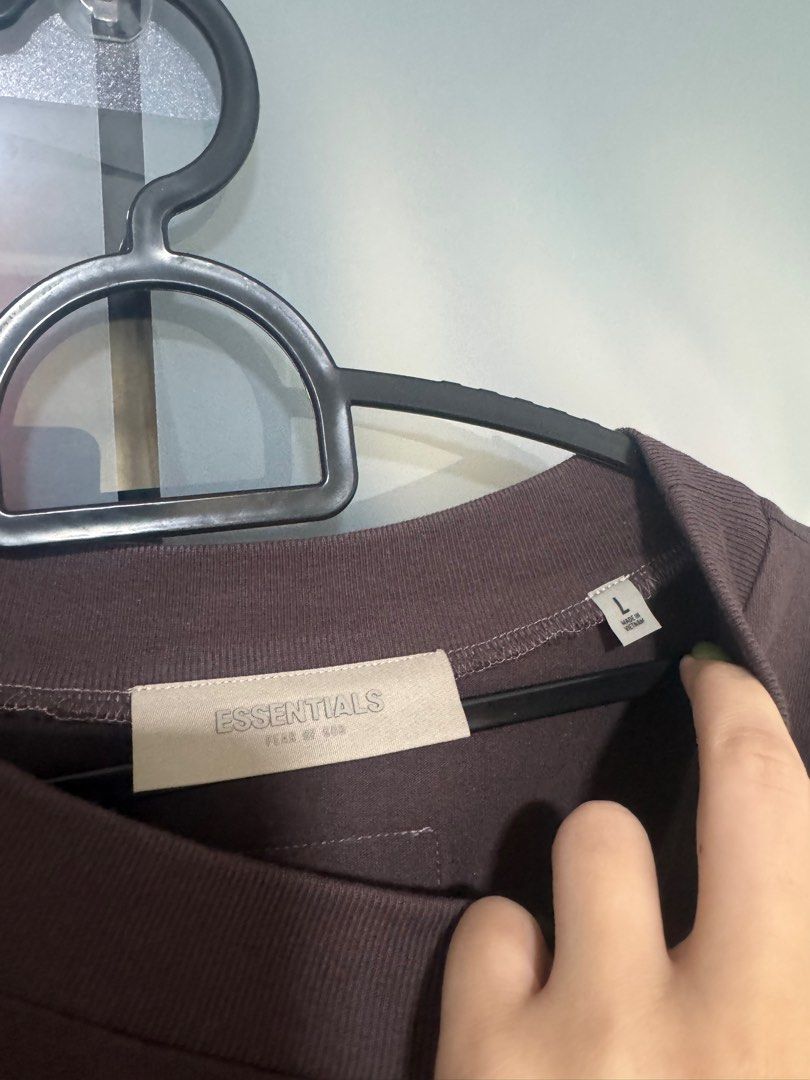 Essentials Tee (Category: Tshirts & Polo Shirts) located in Singapore. Submitted by strizer (Listing ID 1316504835, Image 2). Description: Oversized fit. PTP is 63cm (see last 2 pics for ref).
