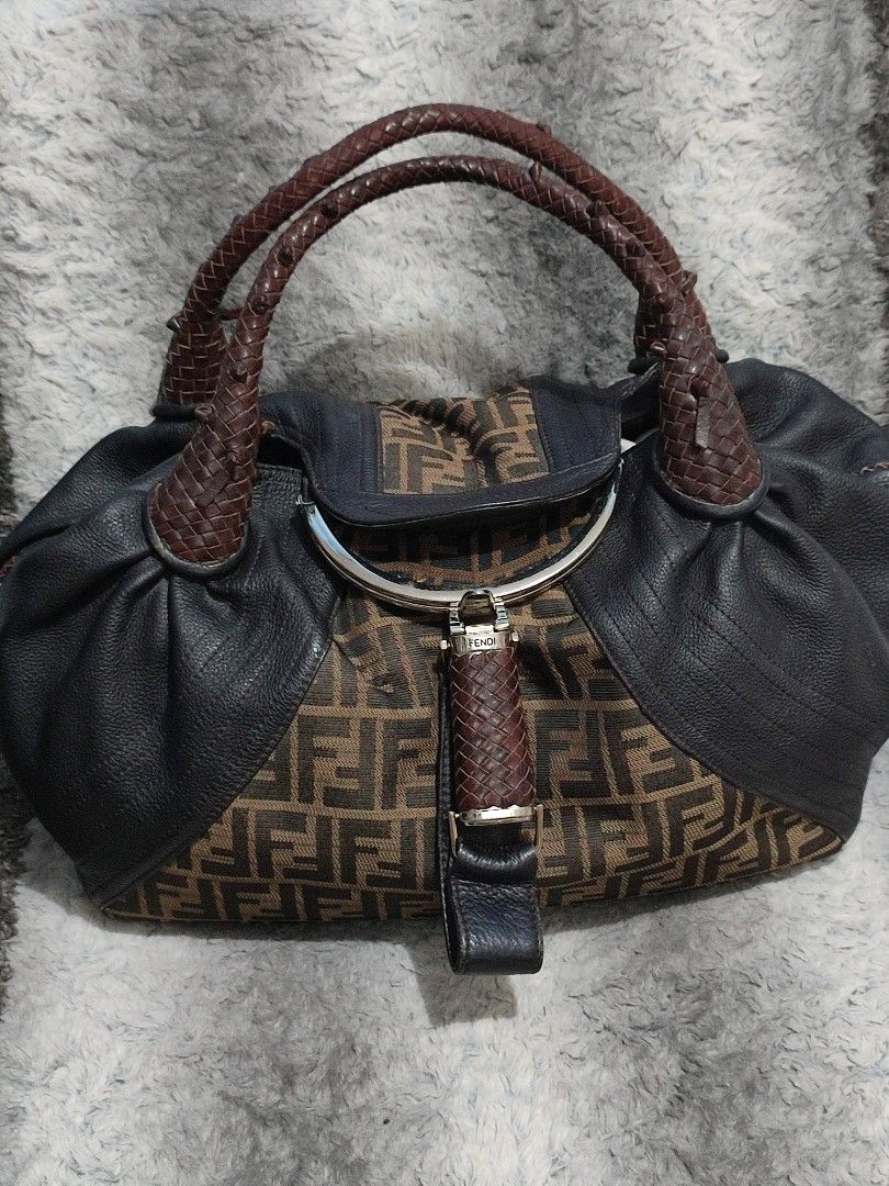 Vintage fendi spy bag top