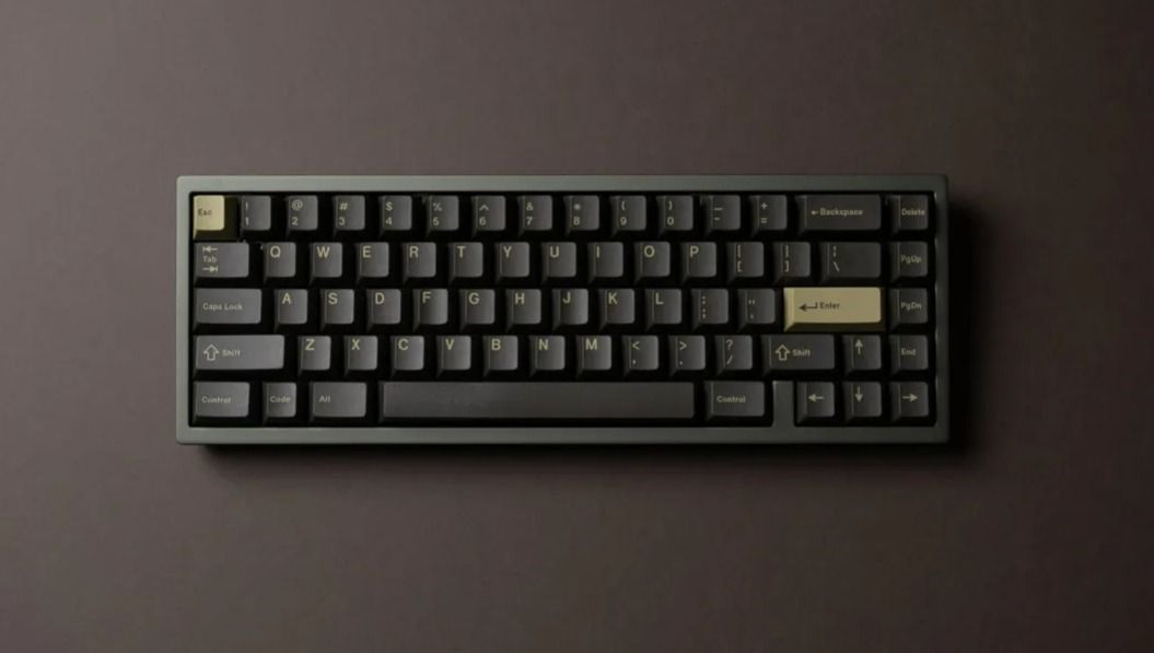 GMK CYL Olive R2 (Noir), Computers & Tech, Parts