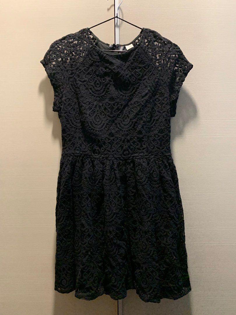 H&M] [Divided] Black High Neck Capped Sleeve Lace Mini Dress (EU42),  Women's Fashion, Dresses & Sets, Dresses on Carousell