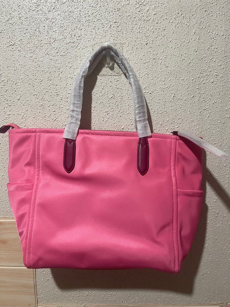 Kate Spade Chelsea (Category: Luxury Bags & Wallets) located in Quezon City. Submitted by kvrt0907 (Listing ID 1316464130, Image 2). Description: Selling Brand New Kate Spade Deep Dalhi Never been used as you can see in the photos. Rfs - not my type anymore, nag age na and iba na ang mga gusto. .