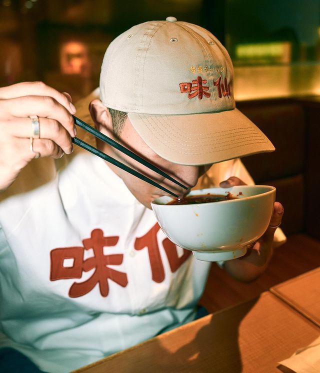KEBOZ x 味仙聯名棒球襯衫, 他的時尚, 上衣與西裝, T恤、Polo衫