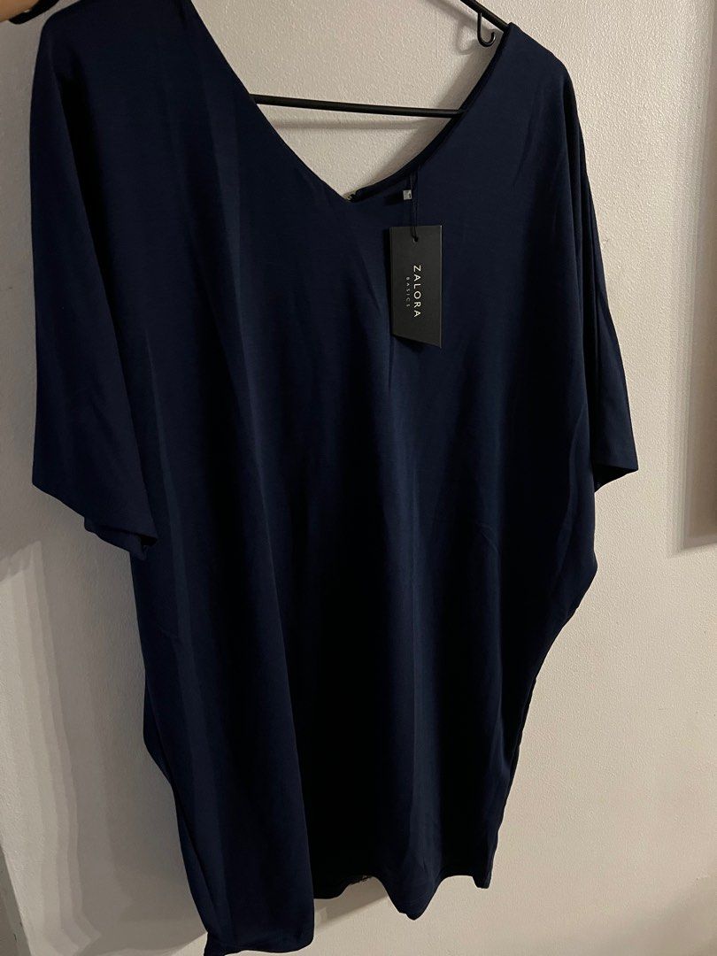 Midnight blue dress (Category: Sets or Coordinates) located in San Mateo. Submitted by junked (Listing ID 1316449844, Image 1). Description: Bought this from Zalora. Tried it on but didn't like the fit on me..