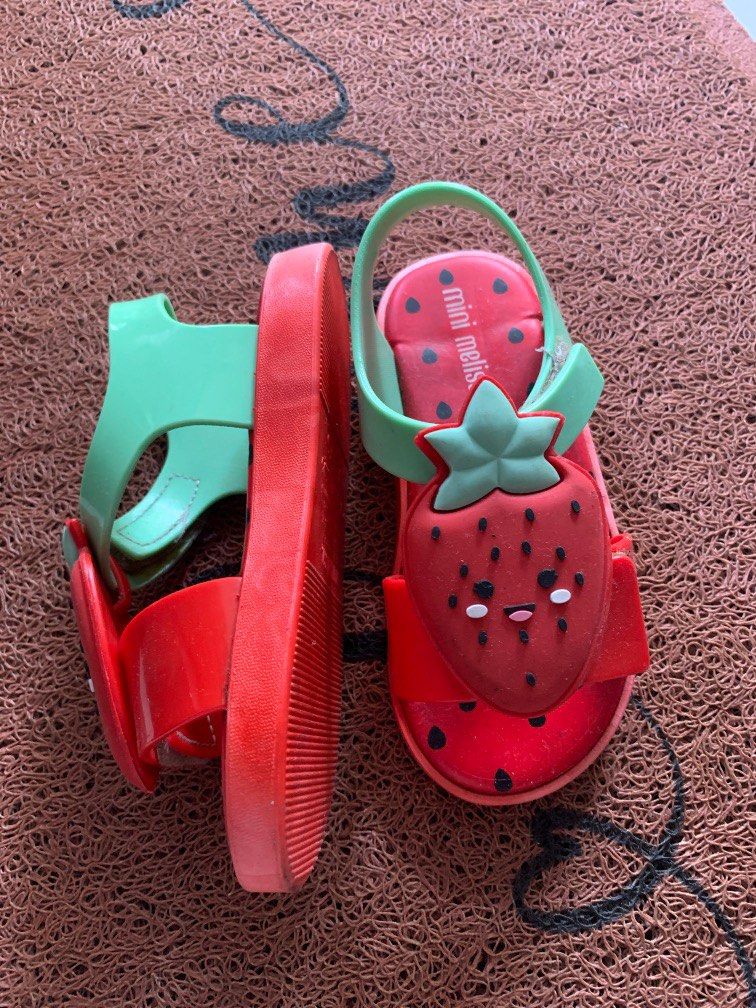 Mini melissa strawberry size 27 Bayi Anak Baju Anak Perempuan 4 hingga 7 tahun di Carousell