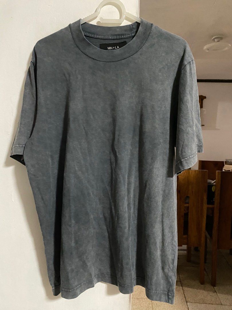 MN + LA Gray Mock Neck Shirt (Category: Tshirts & Polo Shirts ) located in Antipolo. Submitted by chinatownmarkett (Listing ID 1316515373, Image 2). Description: 21.5 x 27.5 S on tag Excellent condition PM for more details .