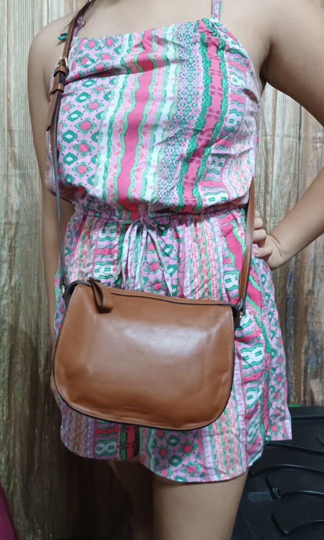 MONSAC sling bag in very good condition w etiketa 1299 pesos only Women s Fashion Bags Wallets Cross body Bags on Carousell