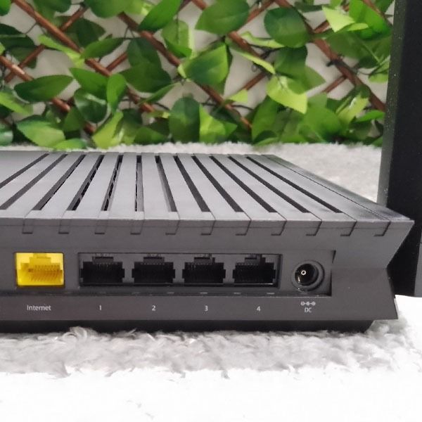 Netgear AX1800 WiFi 6 Router (Category: Office & Business Technology) located in Paranaque City. Submitted by ivy69425 (Listing ID 1316456085, Image 3). Description: Brand: Netgear Model: RAX20 AX1800 Color: Black Condition: Almost New/Boxed .