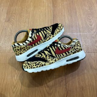 (Category: ) located in . Submitted by mochithriftstore (Listing ID 1316598529, Image 1). Description: .