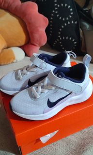 (Category: ) located in . Submitted by dottystufftosell (Listing ID 1316451173, Image 1). Description: .