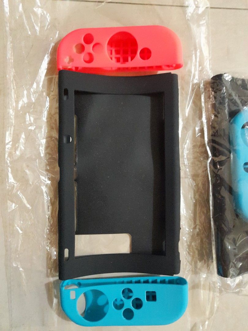 SILICON NINTENDO SWITCH VERSION 1,2 (Category: Cases & Covers) located in Quezon City. Submitted by hajjasittienor (Listing ID 1316511050, Image 1). Description: BRAND NEW 💯 NINTENDO SWITCH VERSION 1,2 CRYSTAL CASE.300 HARD POUCH.350 TEMPERD GLASS.250 THUM GRIP.100 ORIG CHARGER.900 ......PWEDE COD ......PWEDE PICK UP ......PWEDE GCASH PAYMENT AVIDA TOWER NEW MANILA COL BONNY SERRANO AVE QUEZON CITY.