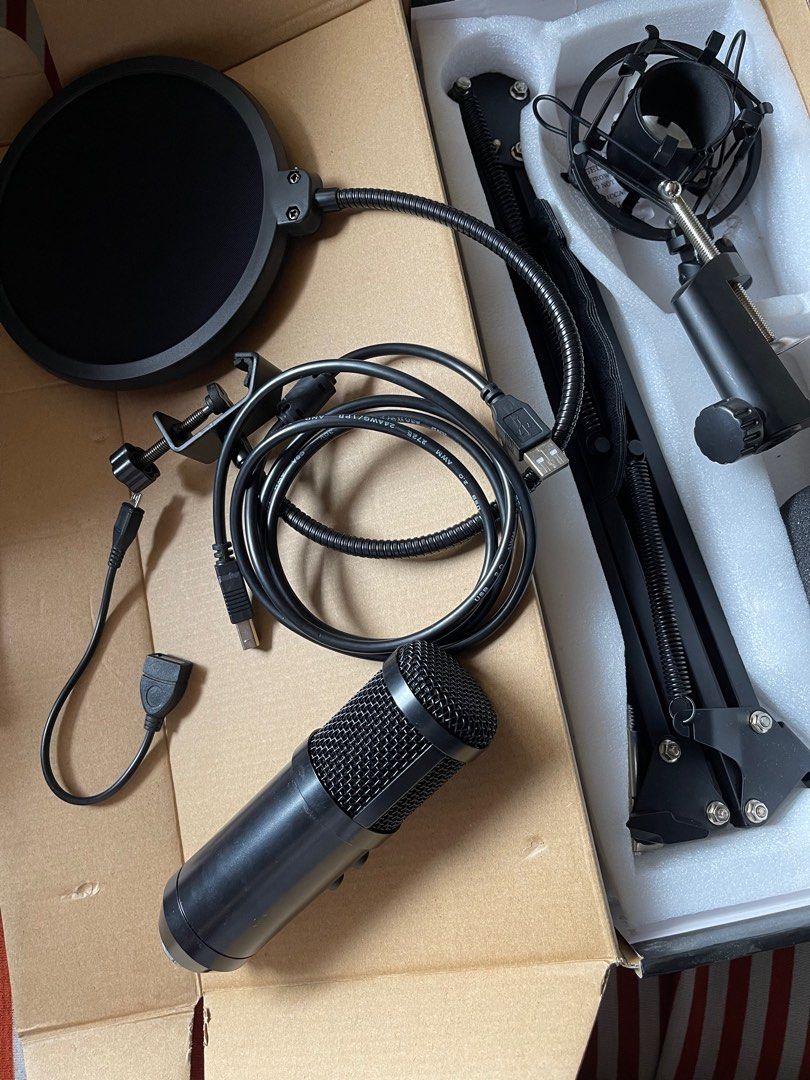 Studio Microphone -Like New! (Category: Microphones) located in Manila. Submitted by hj_256734 (Listing ID 1316542337, Image 3). Description: Professional Large Diaphragm Studio Recording Microphone -Like New! 100% Original! 💯 No issue, Lightly used. Complete items with manual and box. Original. Price: 4K Selling Price: 2K SF c/o buyer..