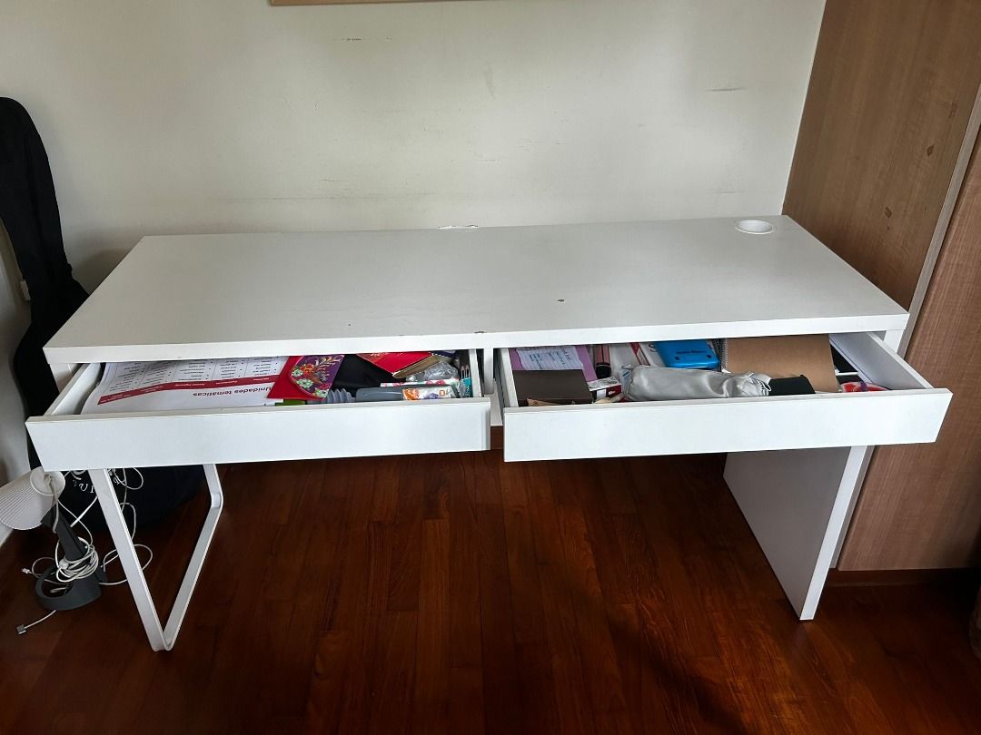 Study table (Category: Tables & Sets) located in Singapore. Submitted by joseph310sg (Listing ID 1316459649, Image 2). Description: .
